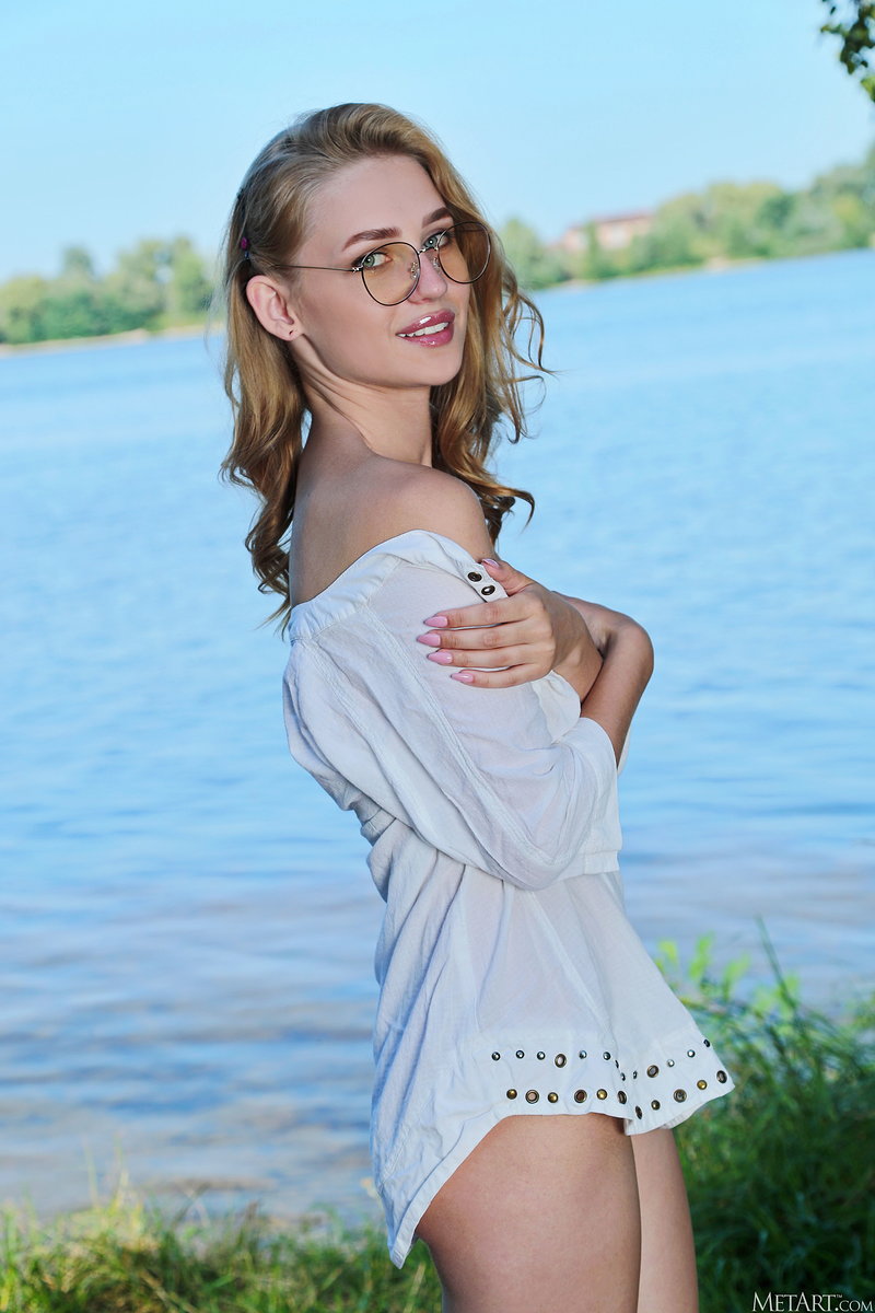 Еленка, 22